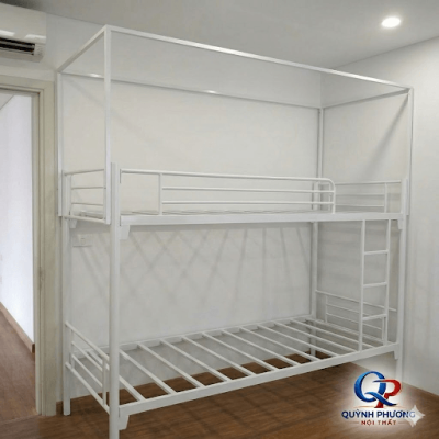 Giường tầng sắt Homestay có khung rèm